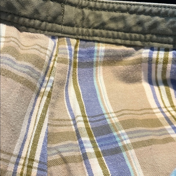 L.L. Bean Women's Olive lined Cargo Pants - Picture 4 of 5